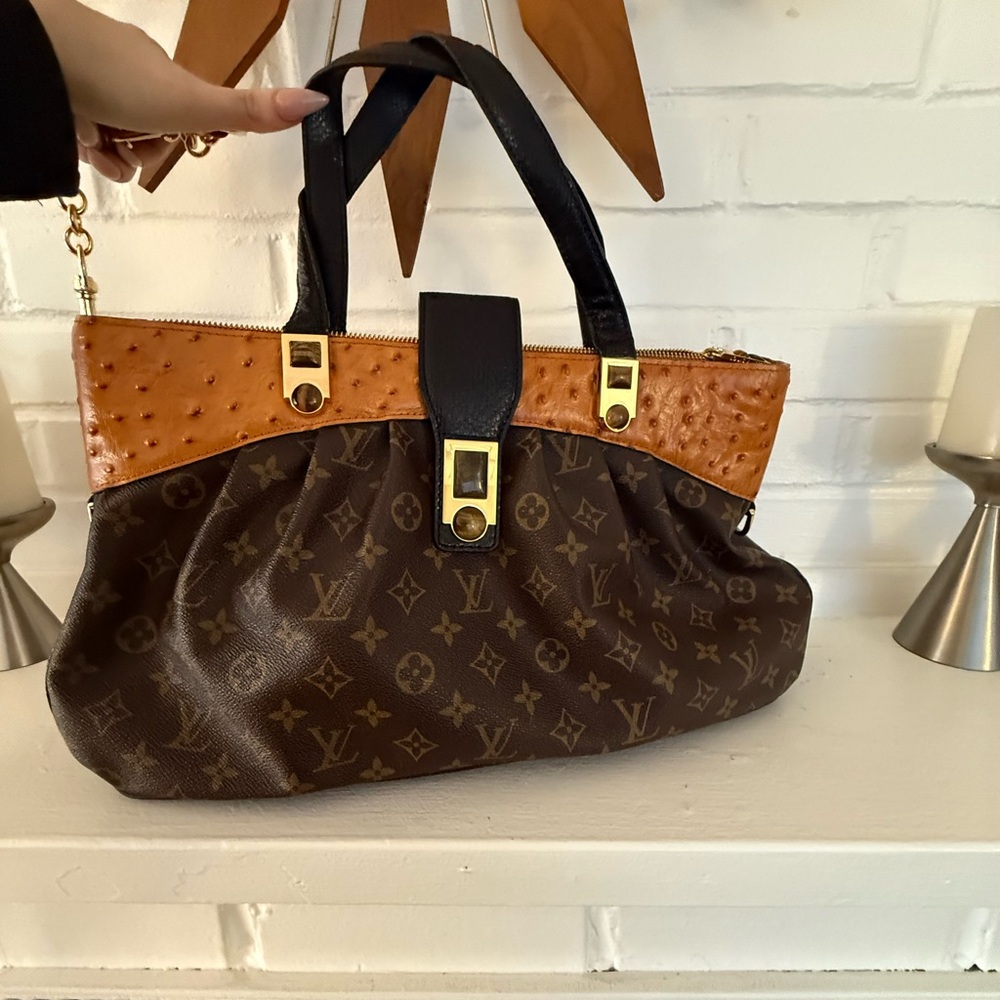 LV Ostrich Oskar Waltz purse